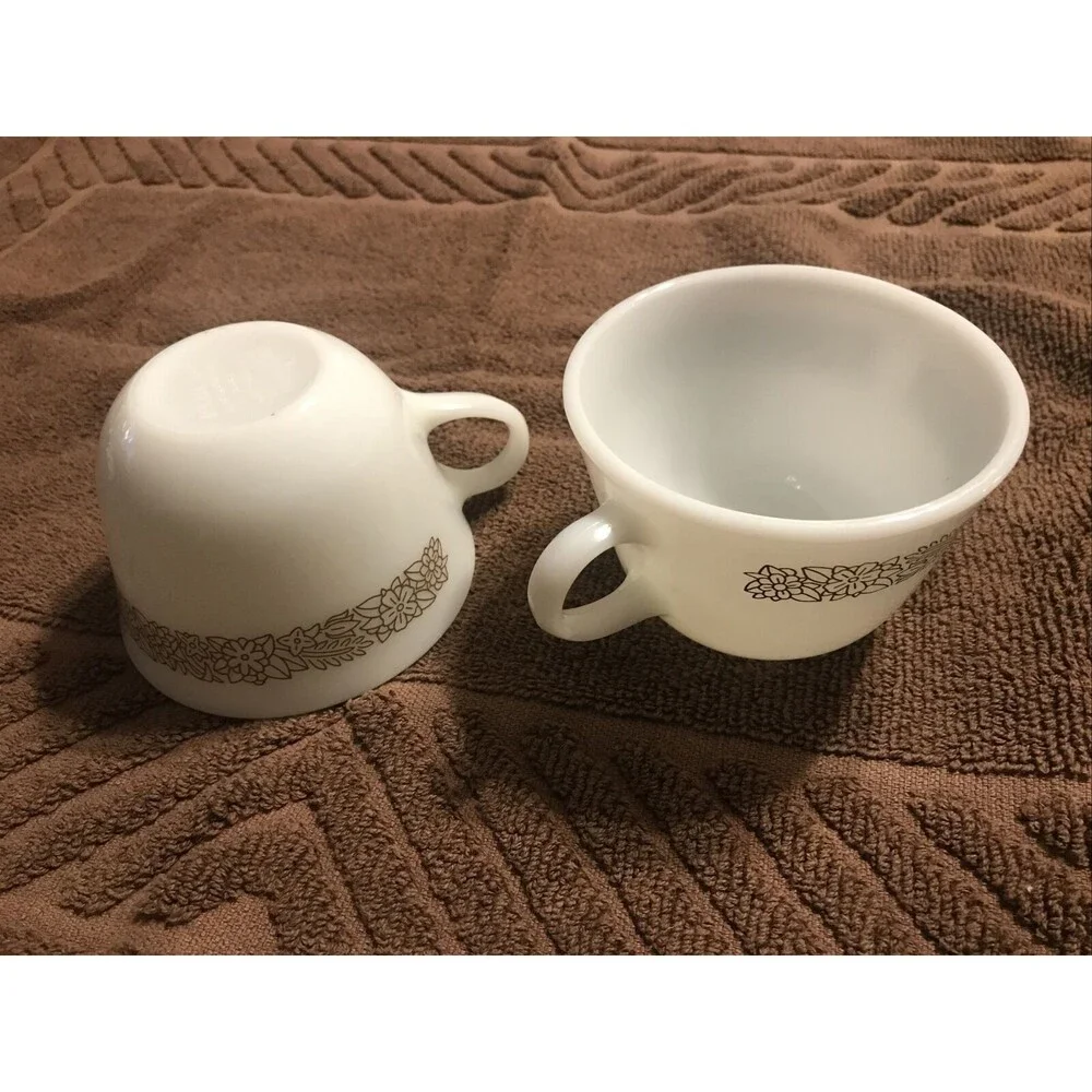 1970's PYREX Woodland Brown‎ Coffee Cups/Mugs